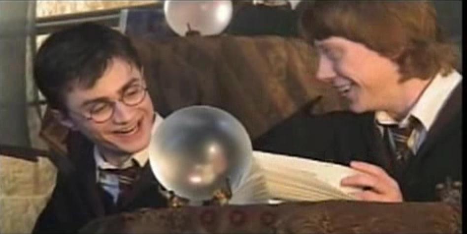 En Harry i en Ron a classe d'endevinaci
